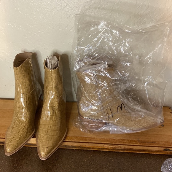 SALE!NEW! ABLE BRAZILIAN LEATHER BOOTS,WITH POINTY TOE AND SIDE ZIP ENTRY - Picture 13 of 13